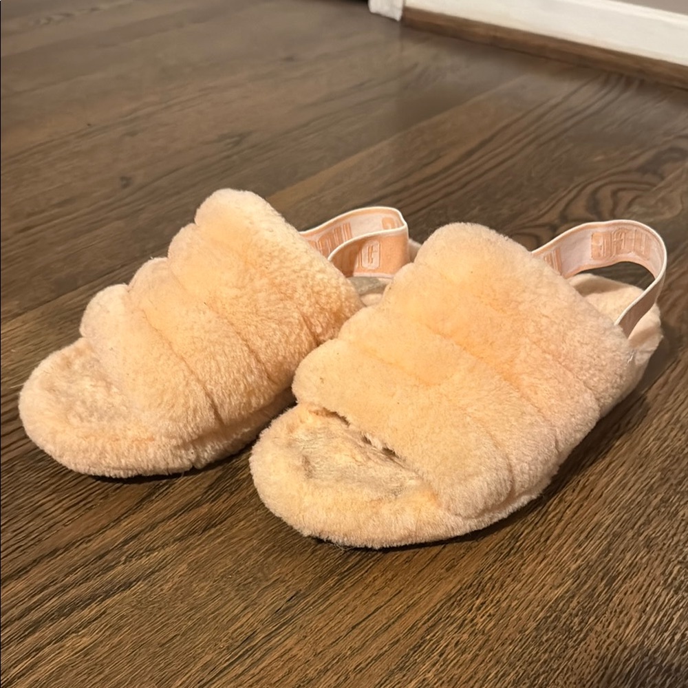 UGG Fluff Yeah Pink Slippers